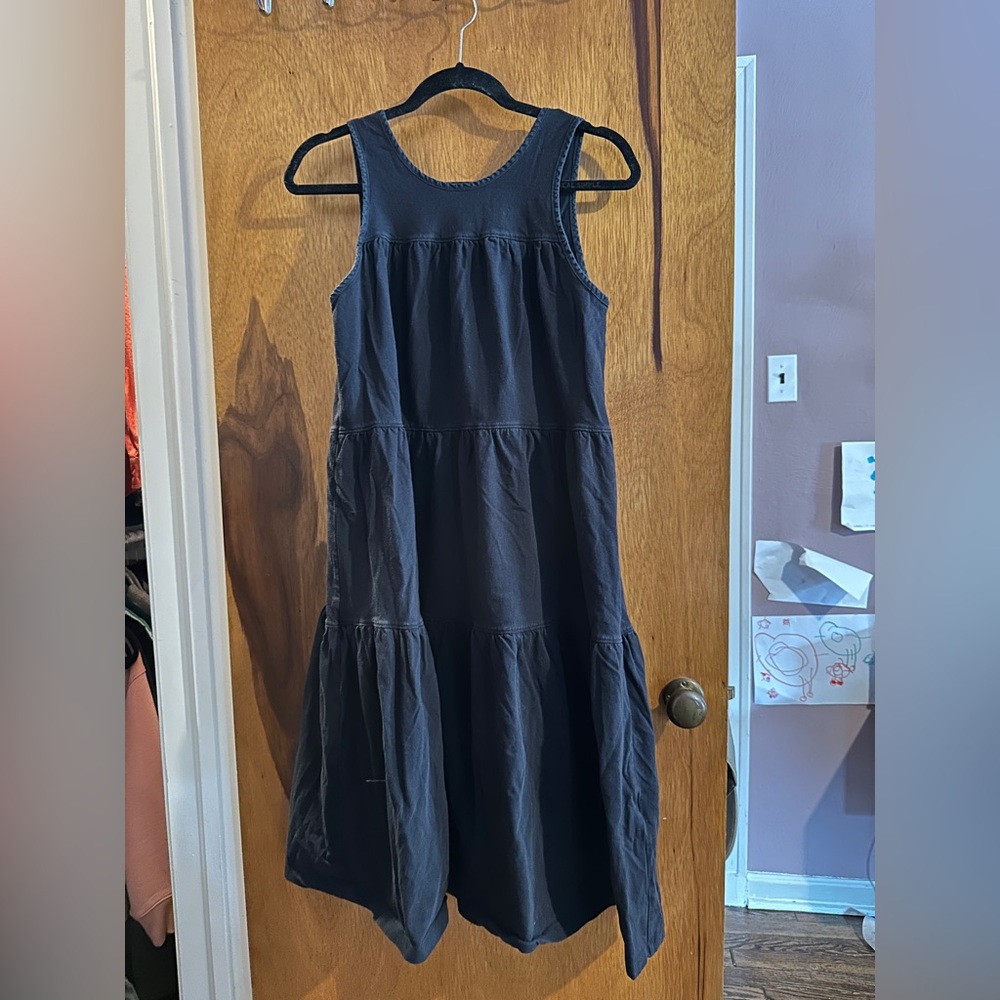 Everlane The Weekend Tiered Dress in Black size M